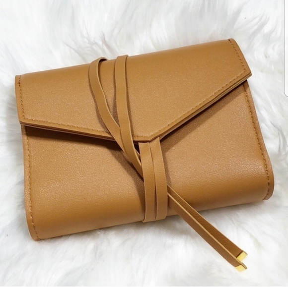 Glass Ladder & Co Tech Organizer - Picture 4 of 6